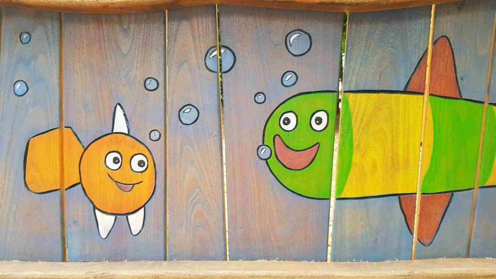 Quelle: ekma/deVos Bild eines Kitazauns bemalt mit Fischen